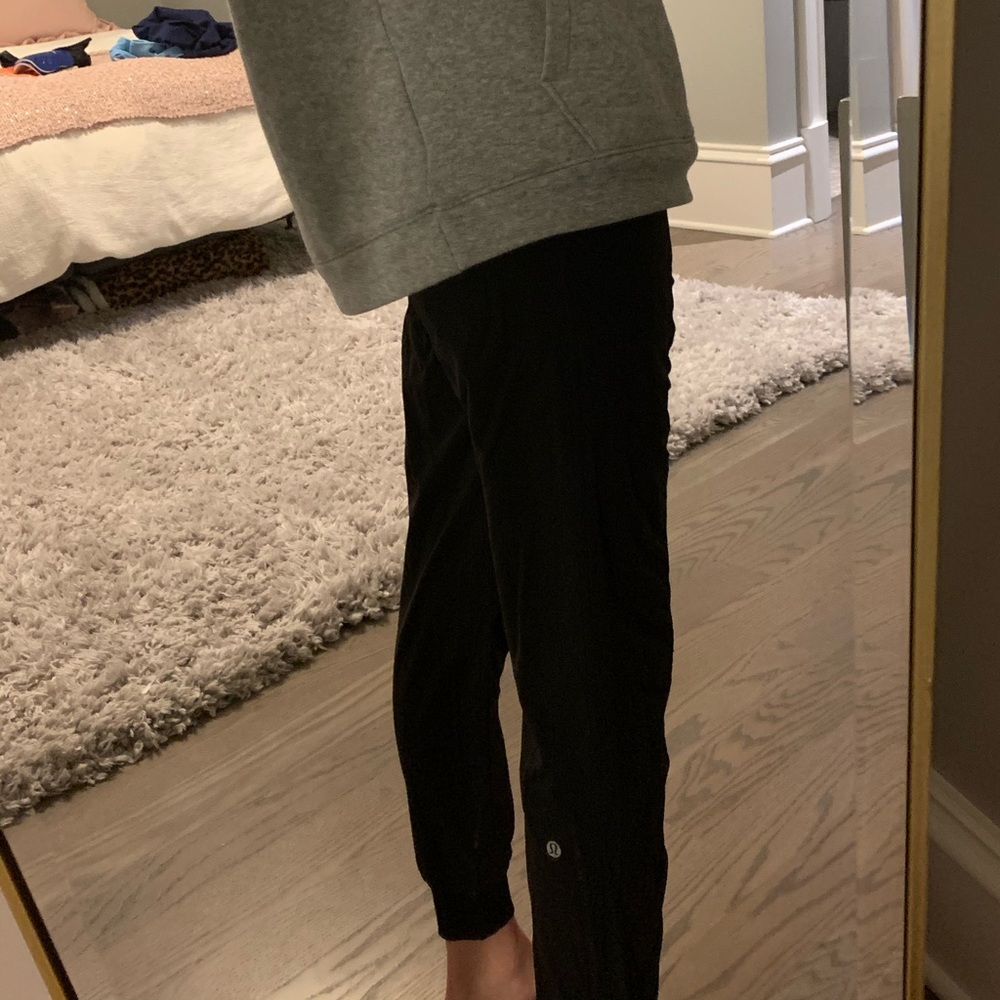 lululemon joggers black